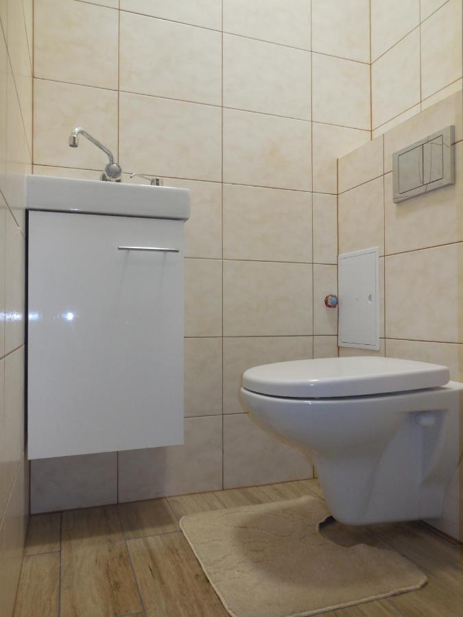 Pokoje Goscinne Kraków Exteriör bild